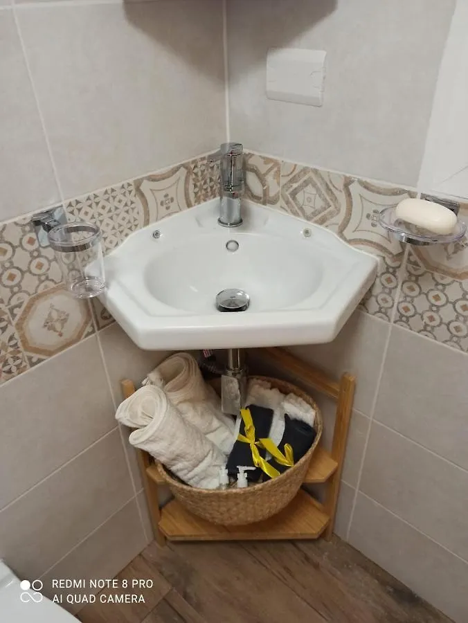 Appartamento Con Cortile A 30 Mt. Dal Mare 巴里