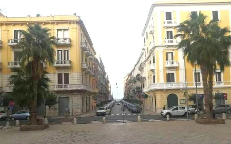 Appartamento Con Cortile A 30 Mt. Dal Mare 巴里 公寓